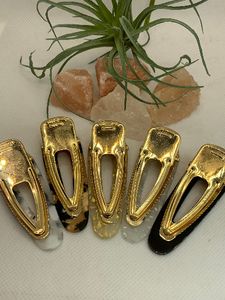 Trendy prints hair clips 2.5 inches.