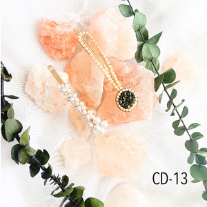 2 piece hair clip set pearl flowers and rhinestone pin