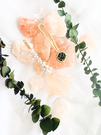 2 piece hair clip set pearl flowers and rhinestone pin
