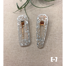 Load image into Gallery viewer, 2 Pcs Barrette Acrylic Resin Hair Clips Geometric Alligator Hair Barrettes
