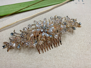 Gold wedding comb with pearls and rhinestones