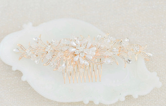 Gold wedding comb with pearls and rhinestones